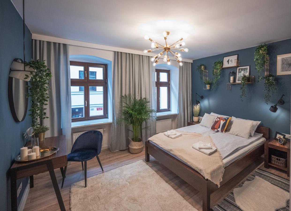 Spacious Apart ~ 150M Main Square ~ Self Check-In 24H Вроцлав Экстерьер фото